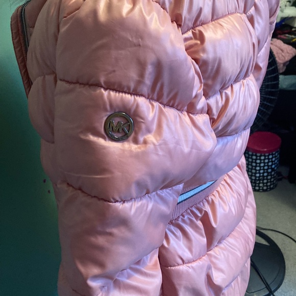 Michael Kors girls 10/12 puffer coat with removable faux fur - Picture 4 of 5